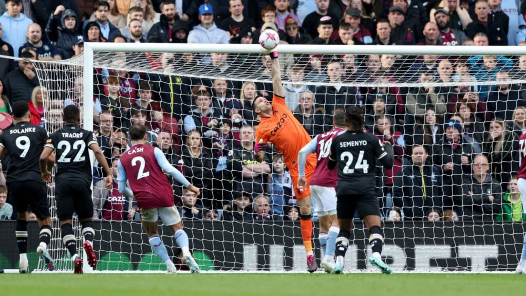 Martinez recorded the most saves in his first 100 games at Aston Villa, creating a club record.
