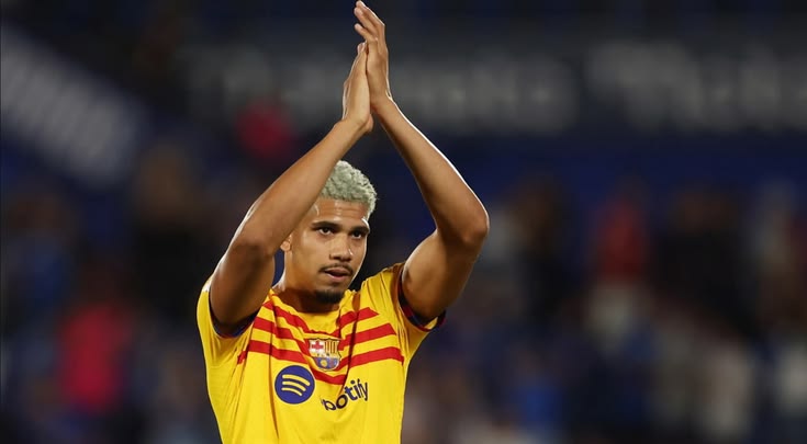 Araujo Signs for Liverpool