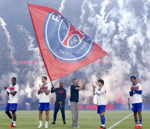 PSG announced the new deal for Luis Enrique alongside five other players ahead of the game against Monaco.
